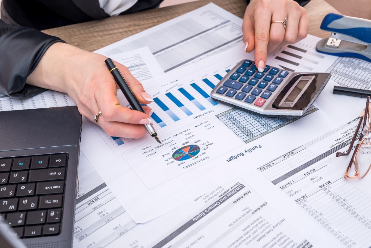 Zpracování účetních dokladů a finančních přehledů